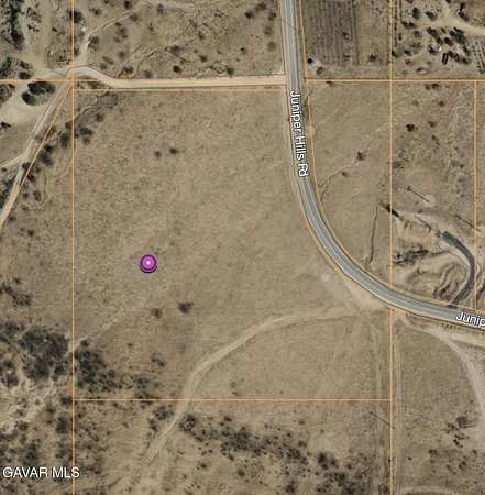 9.33 Acres of Residential Land for Sale in Juniper Hills, California