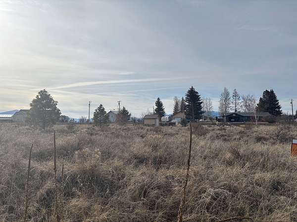 0.46 Acres of Residential Land for Sale in Chiloquin, Oregon