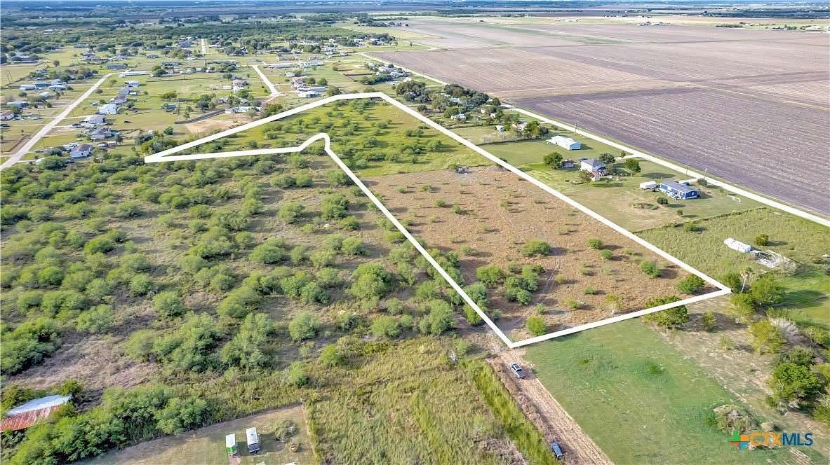 9.22 Acres of Land for Sale in Victoria, Texas
