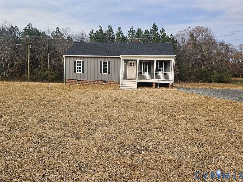 4 Acres of Residential Land with Home for Sale in Hague, Virginia