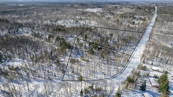 5 Acres of Residential Land for Sale in Lake Nebagamon, Wisconsin