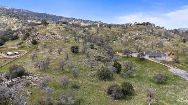 5 Acres of Residential Land for Sale in Keene, California