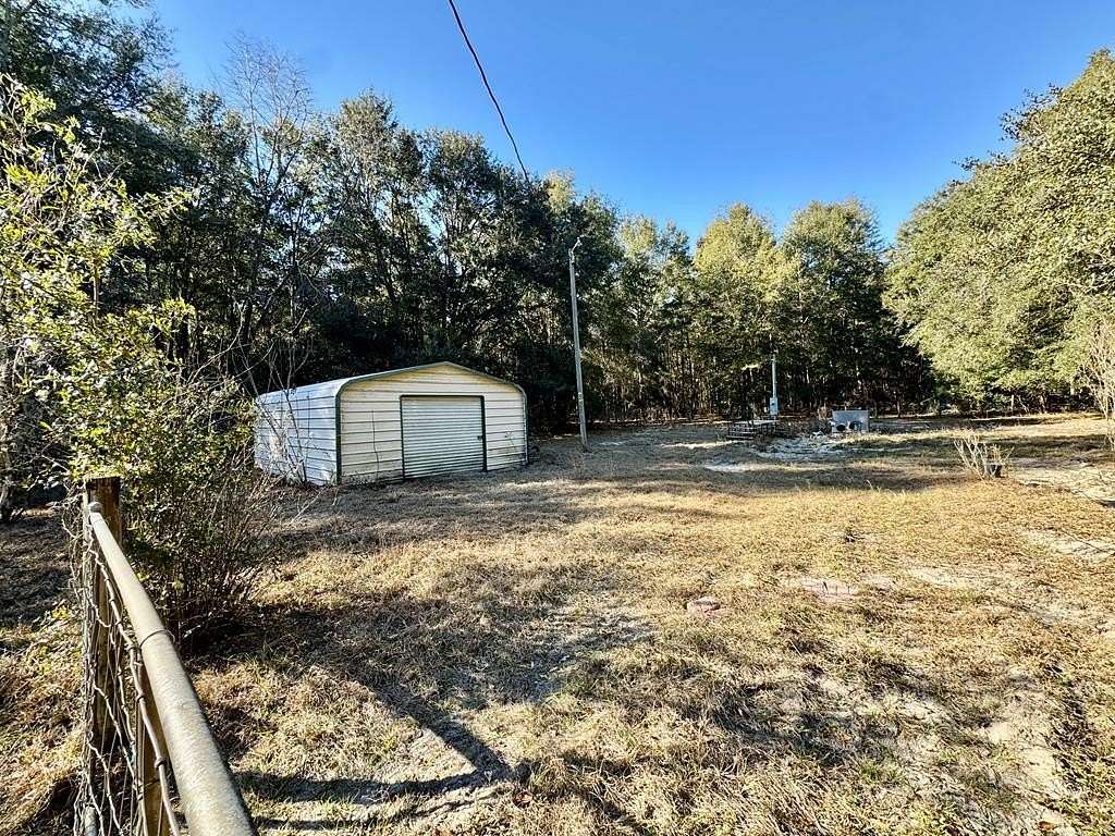 5 Acres of Residential Land for Sale in Trenton, Florida