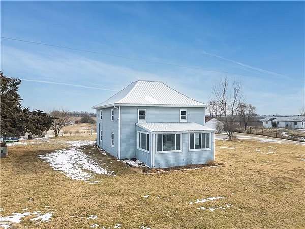 4.83 Acres of Residential Land with Home for Sale in Leavenworth, Kansas