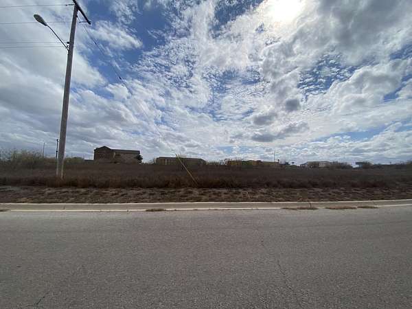 1 Acre of Commercial Land for Sale in Cotulla, Texas