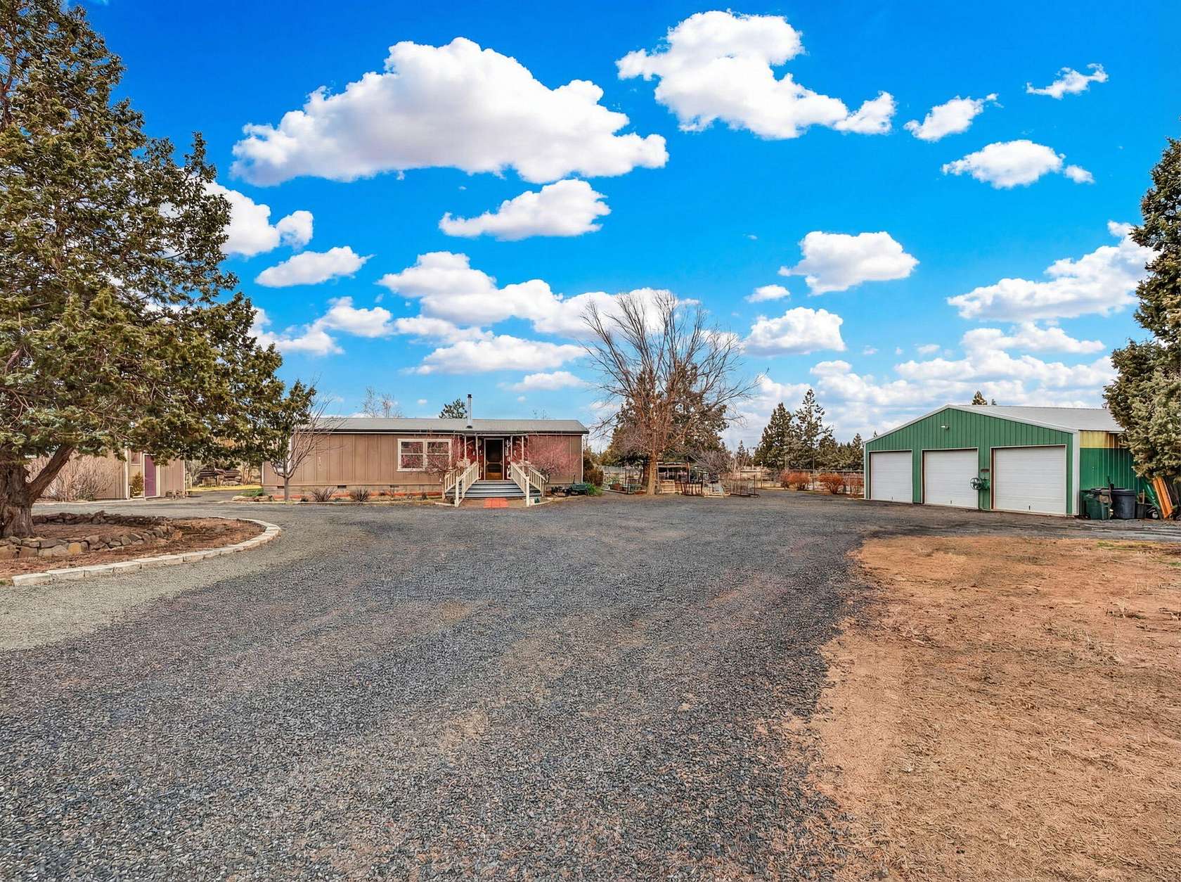 5 Acres of Land with Home for Sale in Terrebonne, Oregon