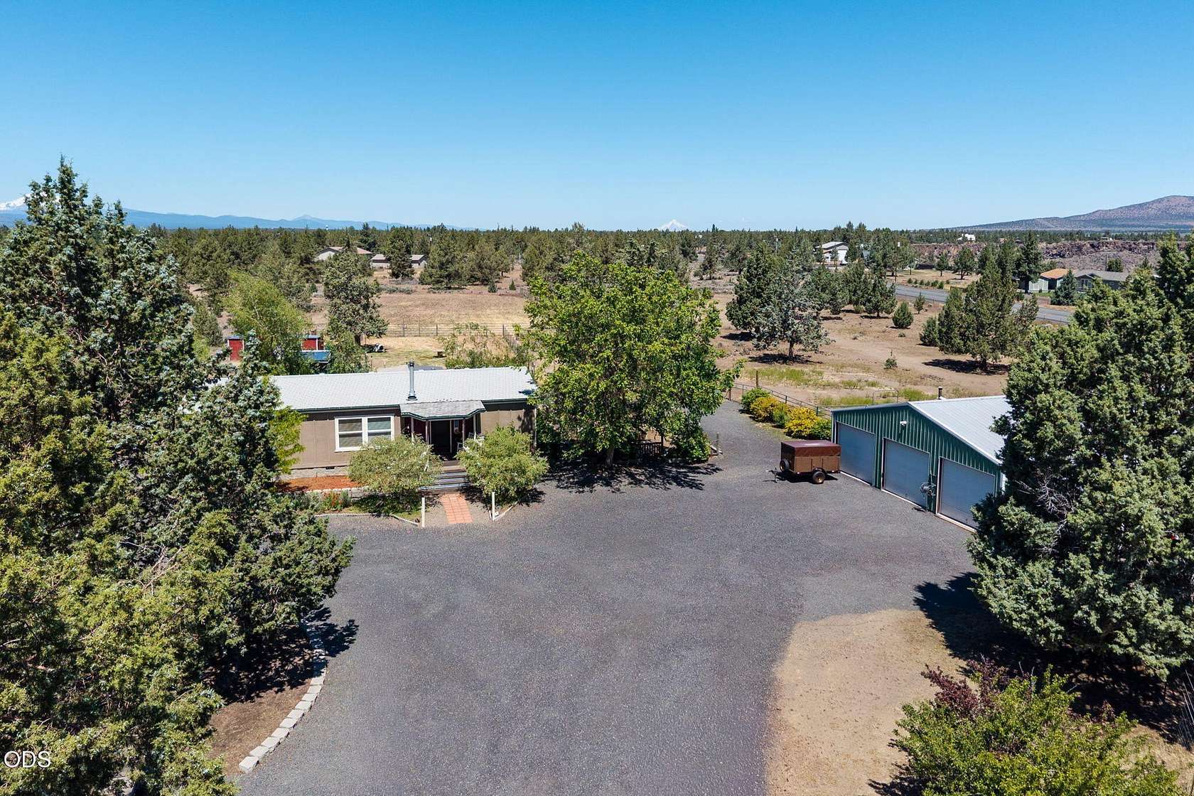 5 Acres of Land with Home for Sale in Terrebonne, Oregon