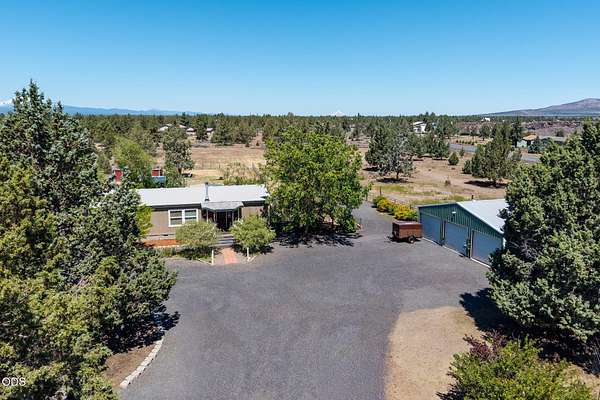 5 Acres of Land with Home for Sale in Terrebonne, Oregon