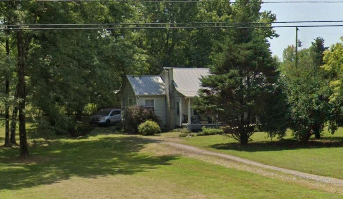 12.3 Acres of Land with Home for Sale in Woodlawn, Tennessee