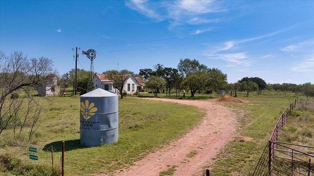 32 Acres of Land for Sale in Mason, Texas