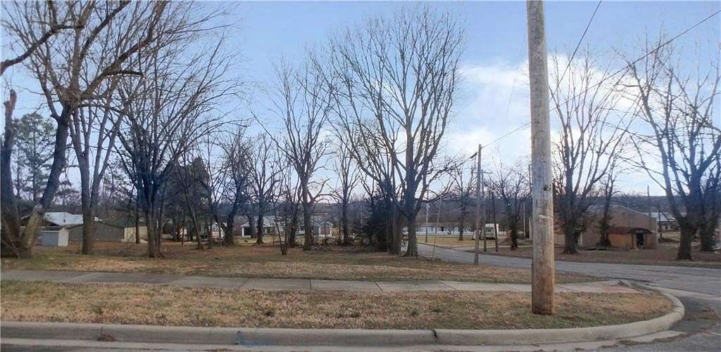 0.16 Acres of Residential Land for Sale in Osawatomie, Kansas