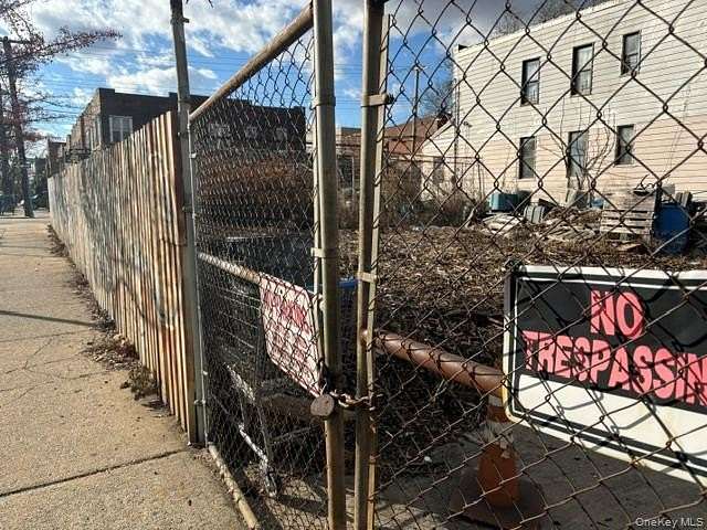 0.05 Acres of Residential Land for Sale in Brooklyn, New York