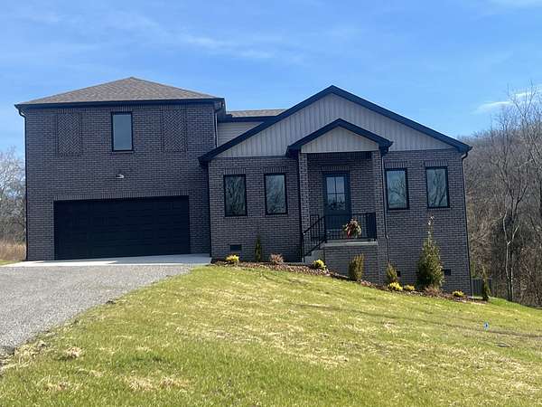 6.13 Acres of Residential Land with Home for Sale in Watertown, Tennessee