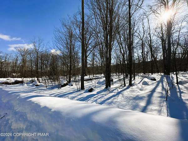 2 Acres of Residential Land for Sale in Canadensis, Pennsylvania