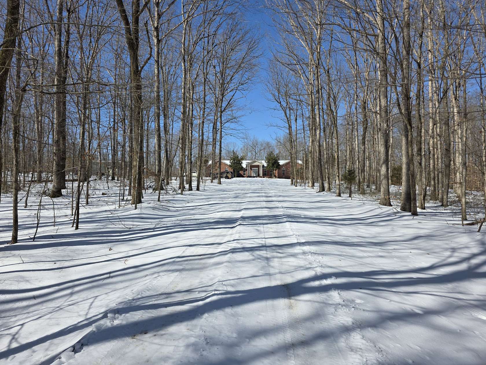 5 Acres of Residential Land with Home for Sale in New Johnsonville, Tennessee