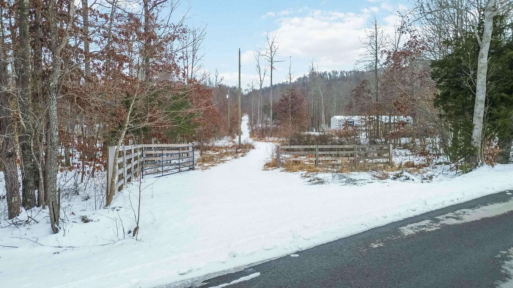 17.5 Acres of Recreational Land for Sale in Crab Orchard, Kentucky