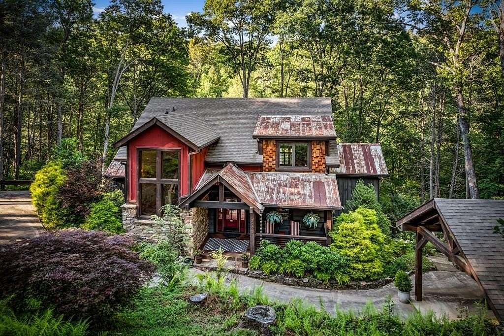 2.18 Acres of Residential Land with Home for Sale in Blue Ridge, Georgia