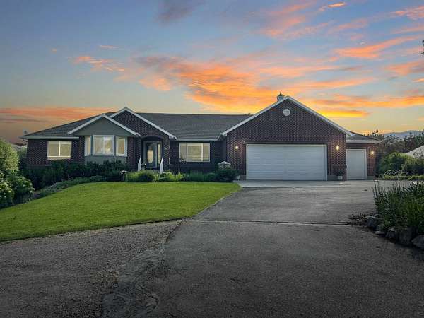 5.19 Acres of Residential Land with Home for Sale in Inkom, Idaho