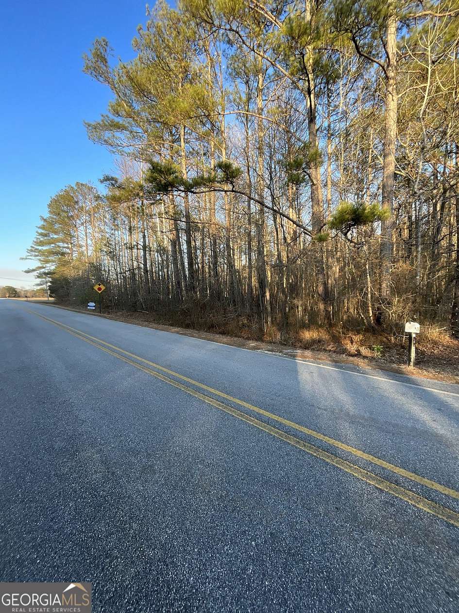 5 Acres of Residential Land for Sale in Moreland, Georgia