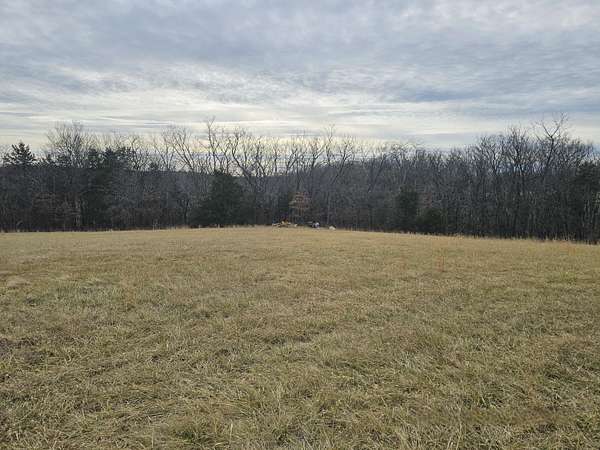 35.3 Acres of Land for Sale in Fayette, Missouri