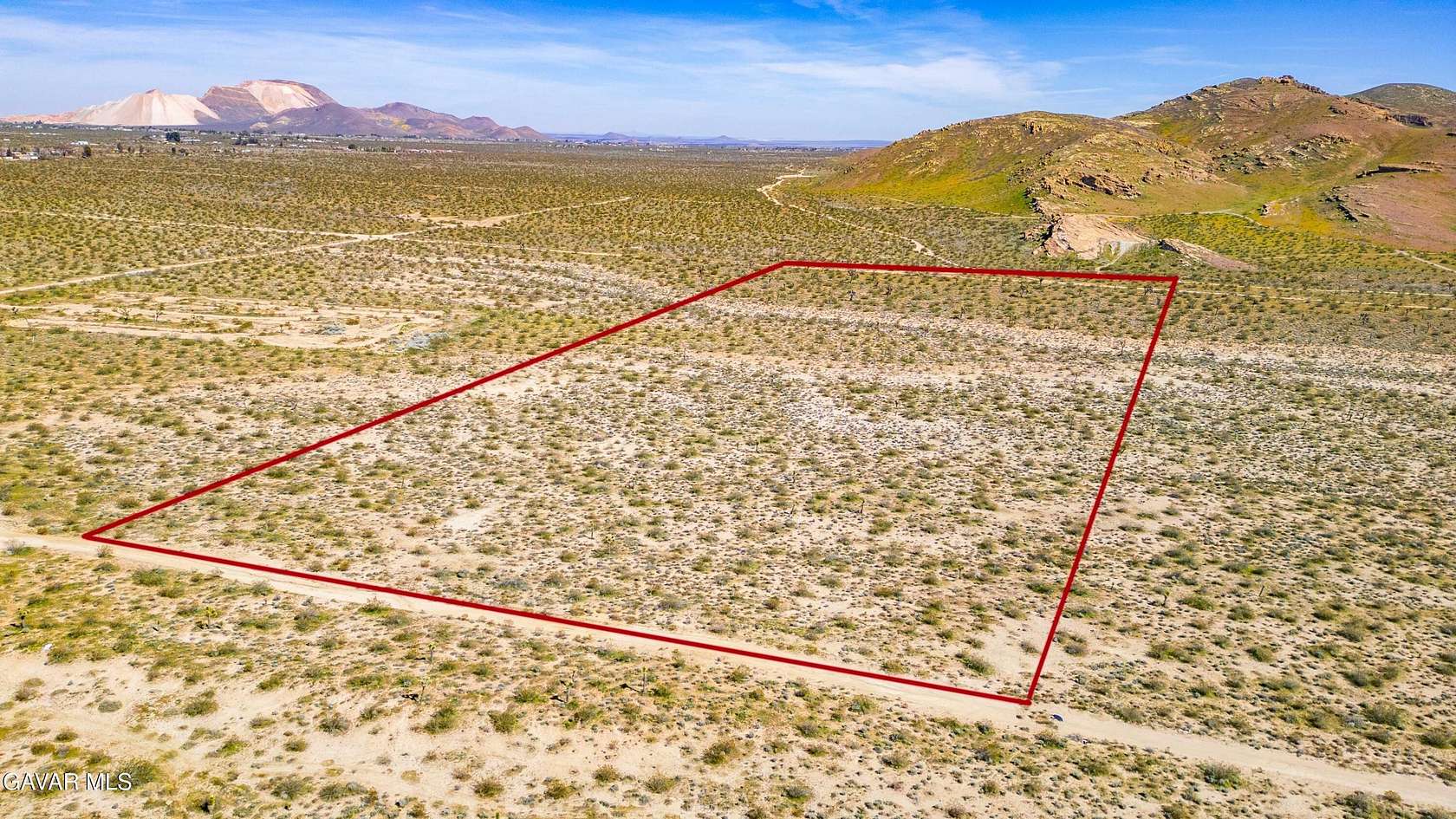 20 Acres of Land for Sale in Rosamond, California