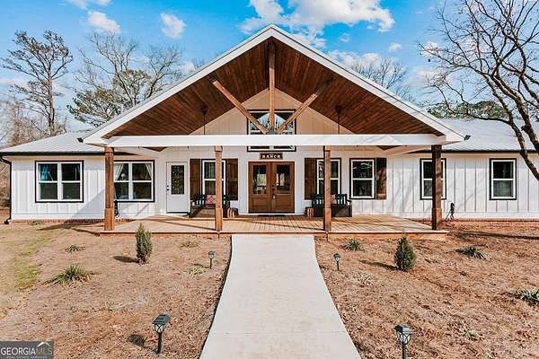 12 Acres of Land with Home for Sale in Rutledge, Georgia