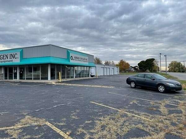 1.6 Acres of Improved Commercial Land for Sale in Benton Harbor, Michigan