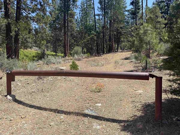 960 Acres of Recreational Land for Sale in Fort Jones, California