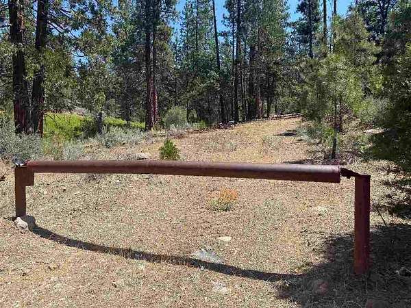 960 Acres of Land for Sale in Fort Jones, California