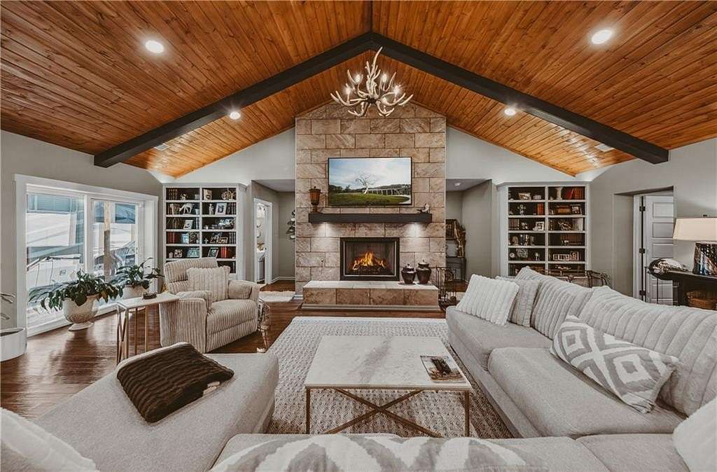 10 Acres of Land with Home for Sale in Decatur, Arkansas