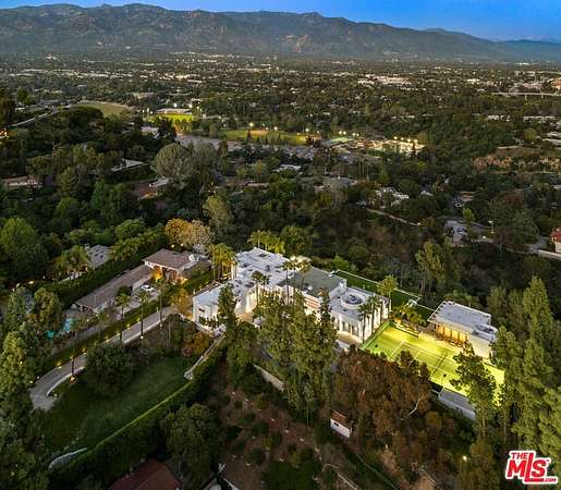1.72 Acres of Residential Land with Home for Sale in Pasadena, California