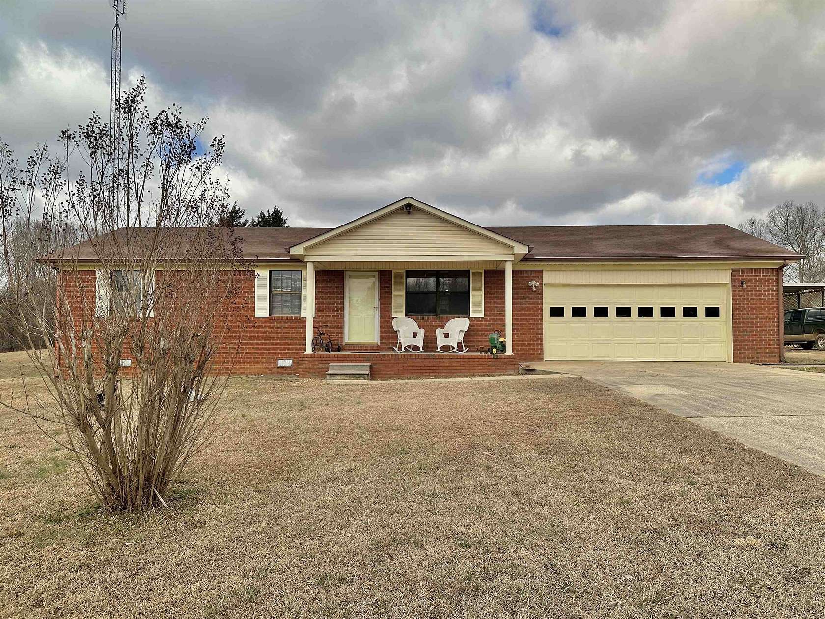 2.78 Acres of Residential Land with Home for Sale in Florence, Alabama