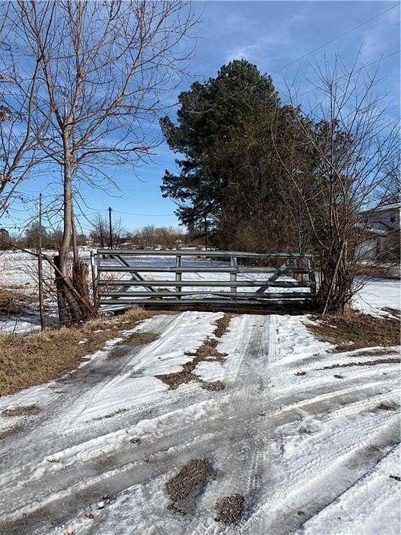 18 Acres of Land for Sale in Green Forest, Arkansas