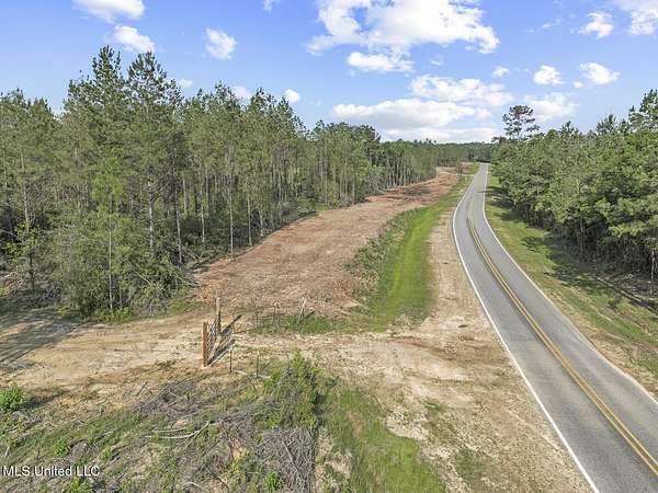 8 Acres of Residential Land for Sale in Saucier, Mississippi