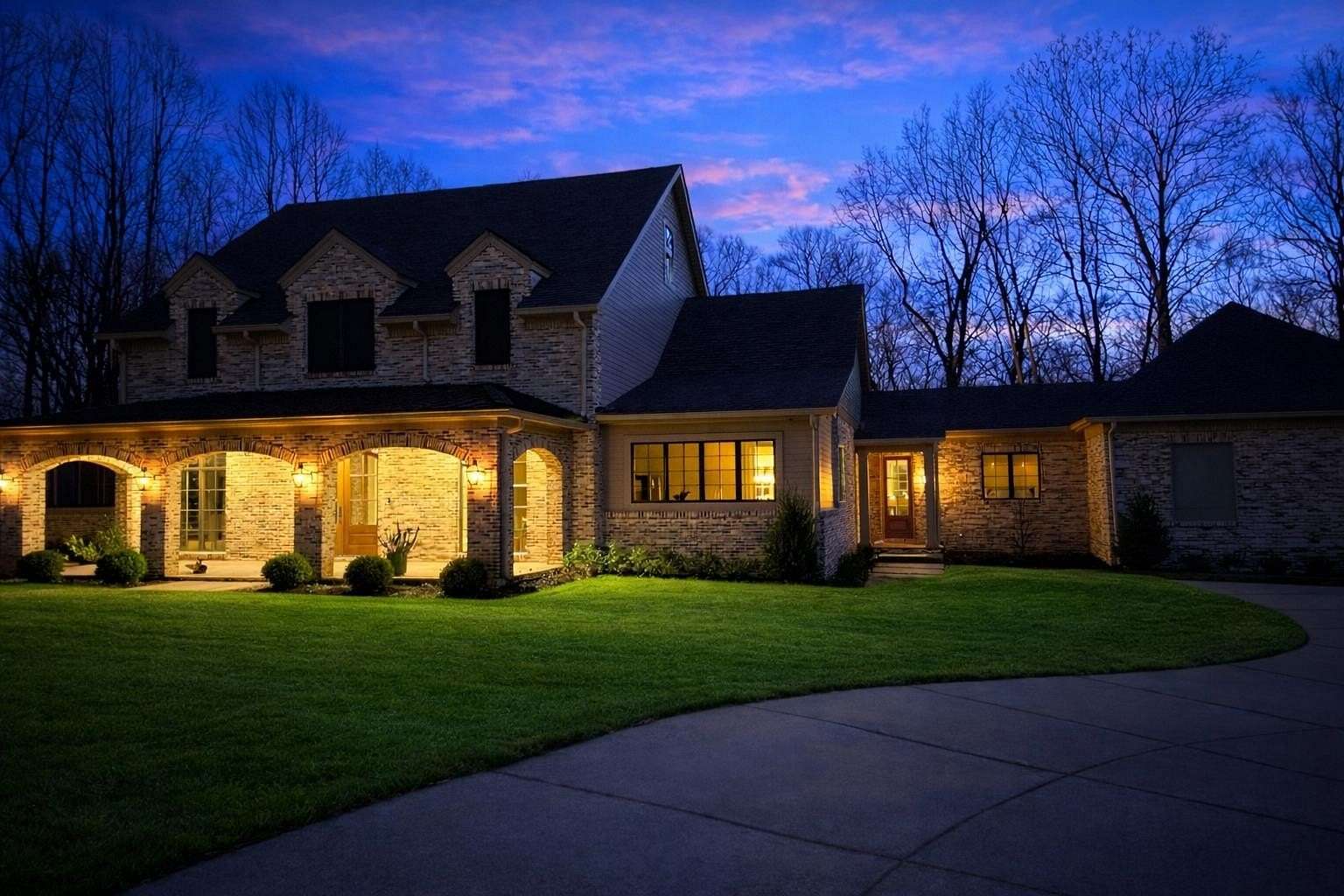 9.26 Acres of Residential Land with Home for Sale in Germantown, Tennessee