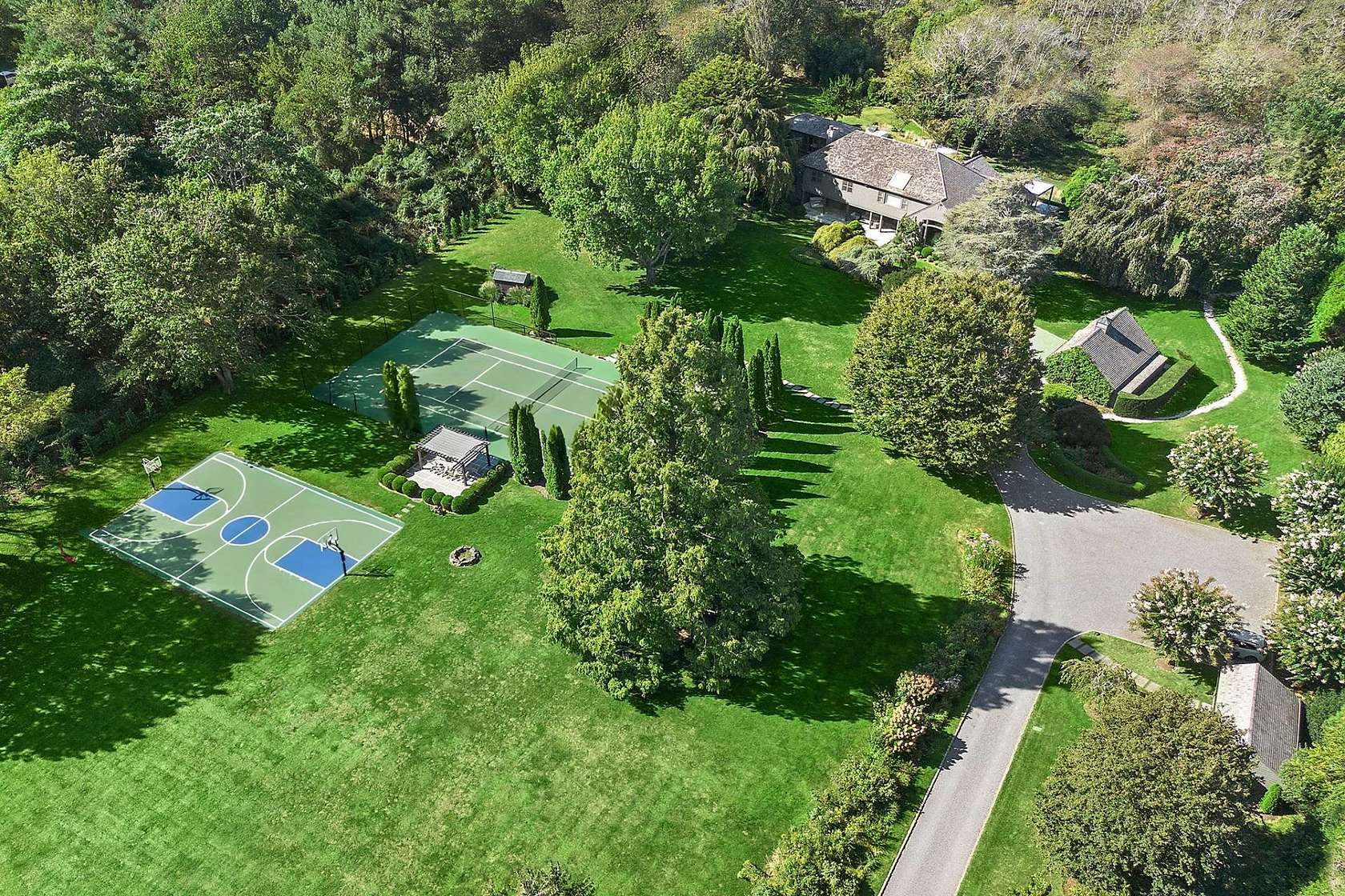 4.62 Acres of Land with Home for Sale in Bridgehampton, New York
