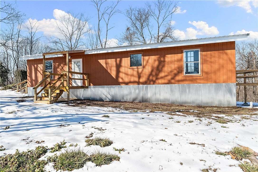 1.5 Acres of Land with Home for Sale in Winslow, Arkansas