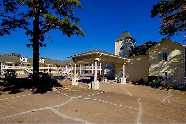 2.75 Acres of Improved Commercial Land for Sale in Eureka Springs, Arkansas