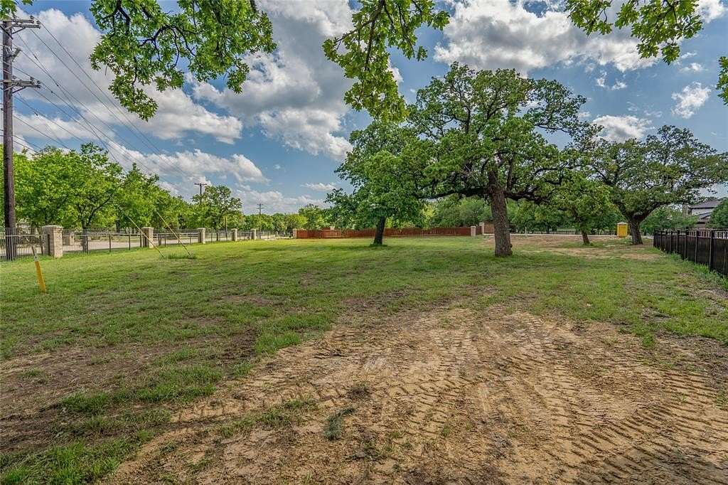 1 Acre of Residential Land for Sale in Copper Canyon, Texas