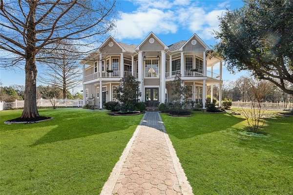 10 Acres of Residential Land with Home for Sale in Wills Point, Texas