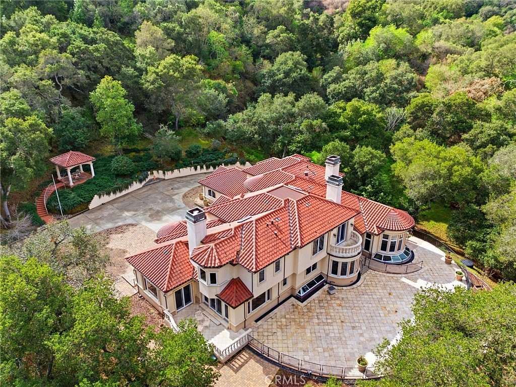 2.32 Acres of Residential Land with Home for Lease in Los Altos Hills, California