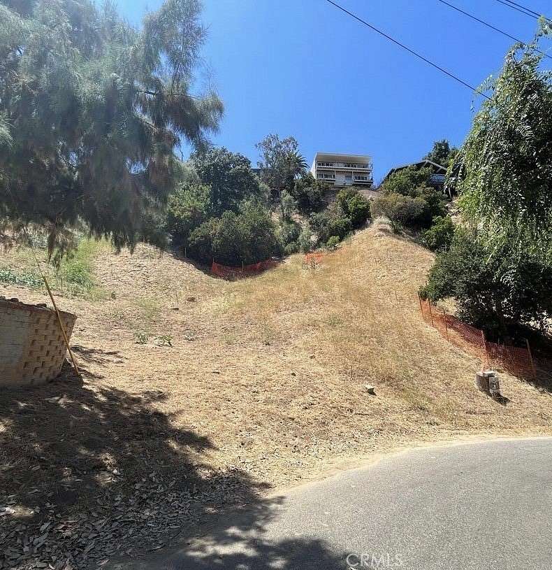 0.19 Acres of Residential Land for Sale in Woodland Hills, California