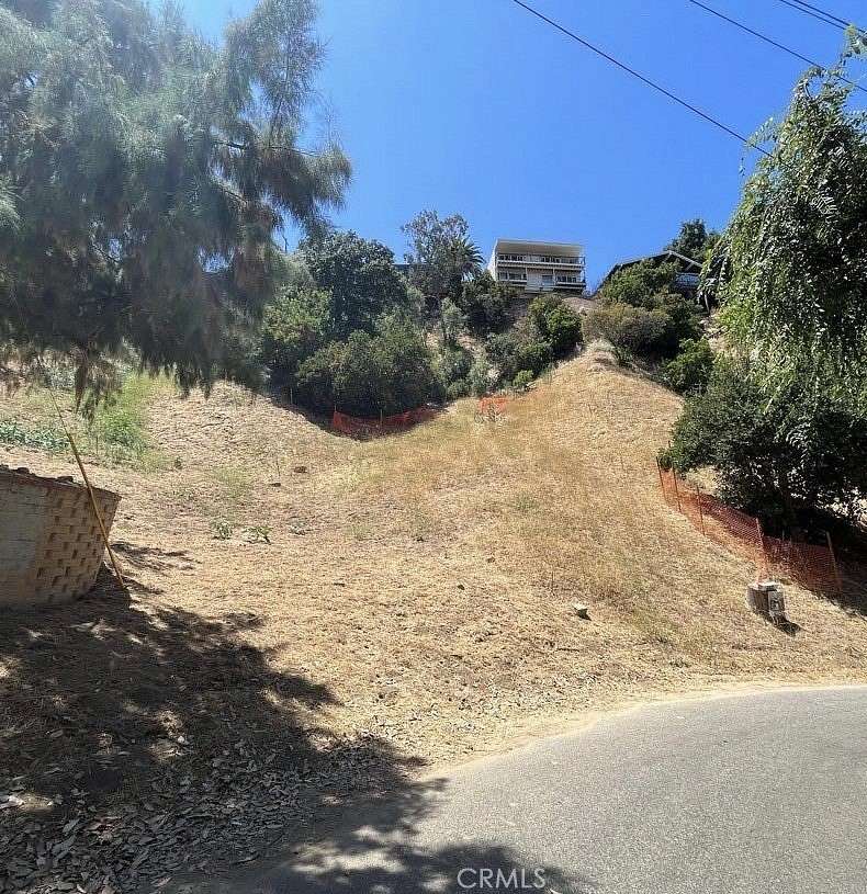 0.19 Acres of Residential Land for Sale in Woodland Hills, California