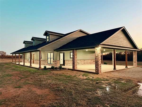 2.5 Acres of Residential Land with Home for Sale in Chico, Texas