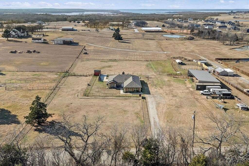 2.77 Acres of Residential Land with Home for Sale in Pilot Point, Texas
