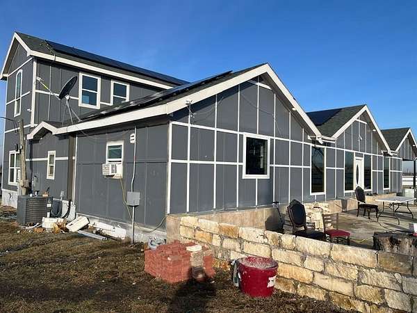 5 Acres of Residential Land with Home for Sale in Kaufman, Texas