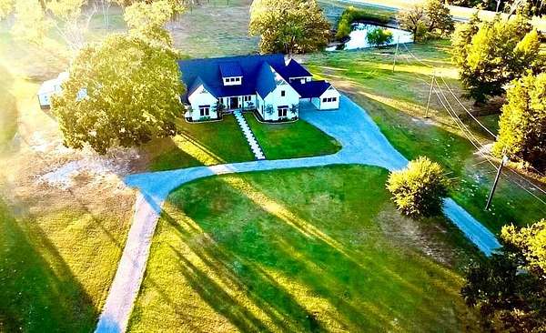 8.34 Acres of Residential Land with Home for Sale in Brownsboro, Texas