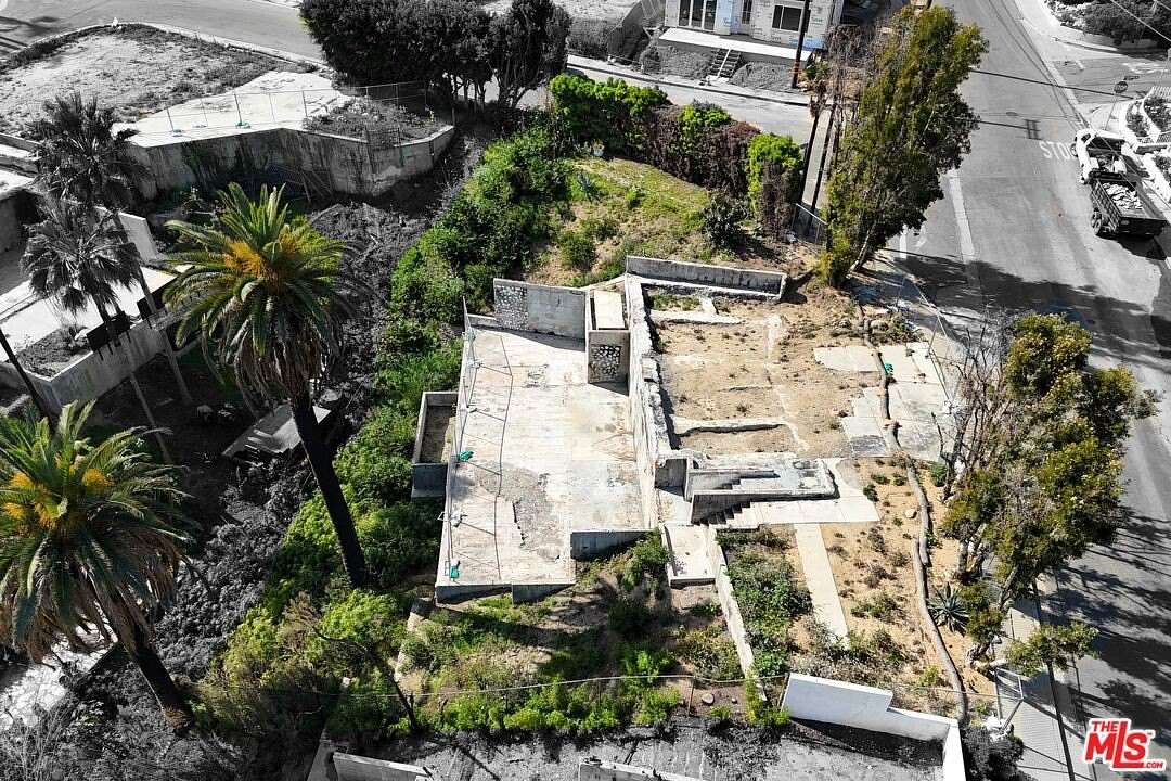 0.2 Acres of Residential Land for Sale in Pacific Palisades, California