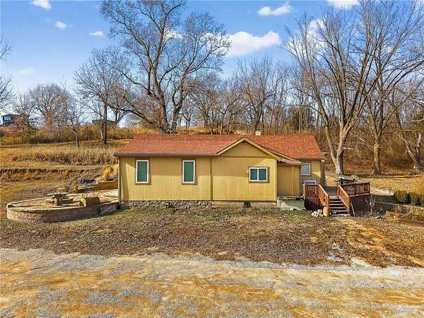 2.58 Acres of Residential Land with Home for Sale in Kansas City, Kansas