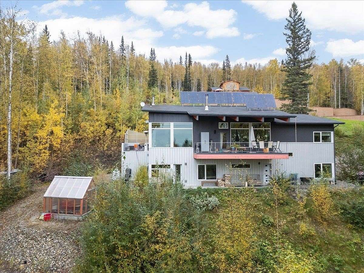 2.1 Acres of Residential Land with Home for Sale in Fairbanks, Alaska
